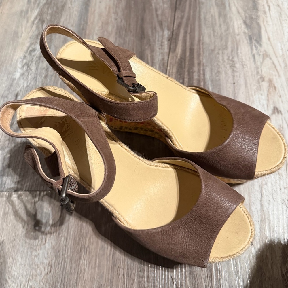 SOLD - Picture 3 of 6